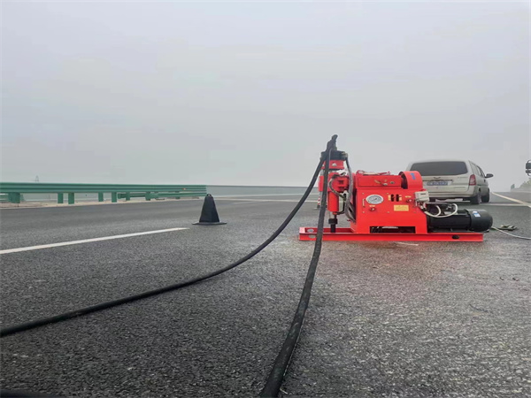 锡山马路路基路面开裂下沉注浆加固灌浆