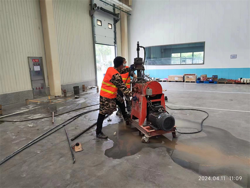 锡山厂房地面下沉塌陷注浆加固施工